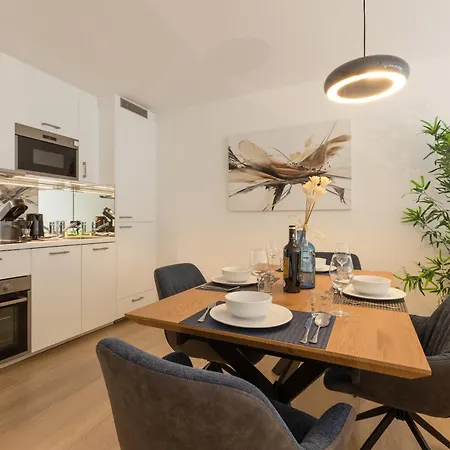 Blue - X4pax Private Garden In Apartamento