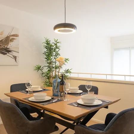 Blue - X4pax Private Garden In *