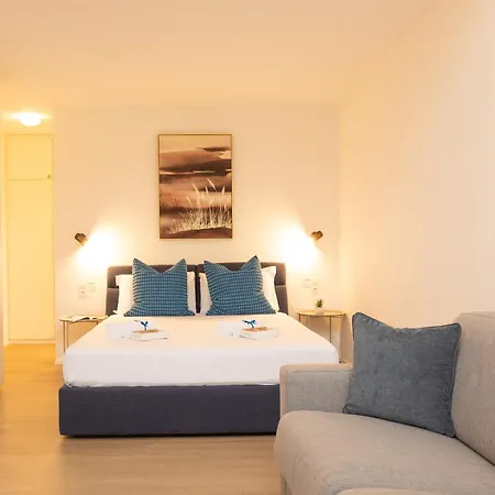 Blue - X4pax Private Garden In *