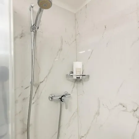 Blue - X4pax Private Garden In Apartamento