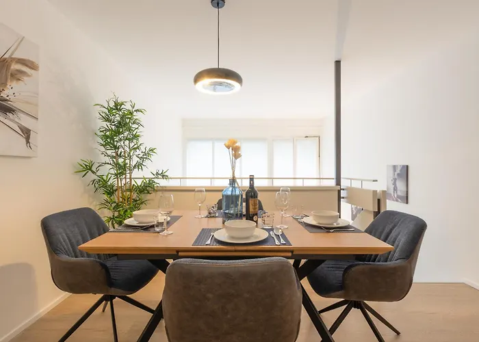 Blue - X4pax Private Garden In *